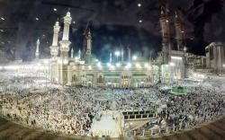 Calon Jemaah Haji Seluruh Dunia Mulai Padati Masjidil Haram