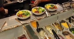 Mencicipi Menu Chipotle Series, Sajian Salad Organik dengan Gizi Seimbang 