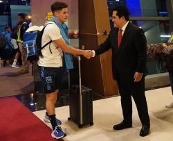 Disambut Erick Thohir, Timnas Argentina Tiba di Indonesia