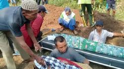 Ibu Bunuh 2 Anak Kandung lalu Gantung Diri di Jember Diduga Depresi, Dapat Bisikan Gaib