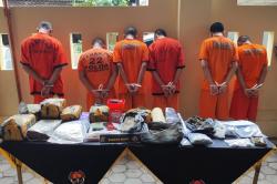 Polda DIY Gulung Jaringan Pengedar Narkoba Jogja-Medan, Kirim Ganja lewat Ekspedisi Seolah Mengirim Kaus