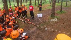  Puluhan Personel SAR Digembleng Penanganan Keadaan Darurat di Lereng Gunung Slamet
