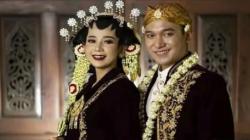 Keunikan Pakaian Adat Jawa Barat: dari Pangsi Sederhana hingga Kebaya Pengantin yang Glamor