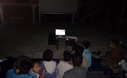 Listrik Padam, Warga Bulusan Semarang Ini Tetap Semangat Nobar Timnas Indonesia Vs Argentina<