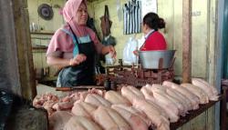 Jelang Idul Adha, Harga Daging Ayam dan Telur di Semarang Melambung<