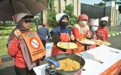 Aksi PRT Bikin Sarapan untuk Anggota DPR Agar Tidak Loyo Bahas RUU PPRT