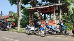 Pos Pemuda Pancasila Ciandam Sukabumi Diduga Dibakar OTK, Api Dipadamkan Warga<