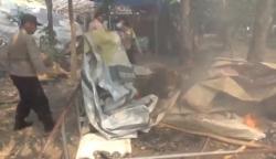 Polisi Bongkar Arena Judi Sabung Ayam di Jombang, Semua Peralatan Dibakar  <