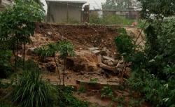 Dinding Drainase di Tangsel Jebol saat Hujan Deras, 3 Rumah Terdampak