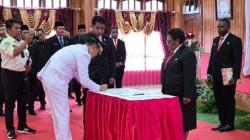 Valentinus Sudarjanto Dilantik Jadi Pj Bupati Mimika, Gantikan Johannes Rettob