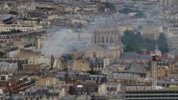 Ledakan Besar Guncang Kota Paris, 2 Orang Tertimbun Puing Gedung 37 Lainnya Luka