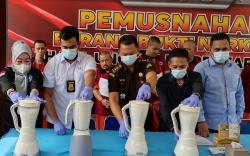 70 Kg Ganja Asal Padang Dimusnahkan di Palembang 