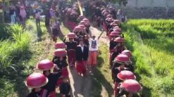 Ritual Ngalun Aik, Tradisi Unik Suku Sasak Merayu Sumber Air Agar Tetap Mengalir