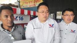 Rajin Bantu Rakyat Kecil, Bacaleg Michael Optimistis Perindo Raih 5 Kursi DPRD Surabaya<