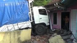 Kronologi Truk Tabrak Rumah hingga Hancur di Sumedang, Rem dan Setir Tak Berfugsi