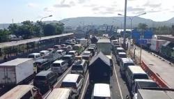 Pelabuhan Gilimanuk Macet Parah, Pengendara Terjebak Antrean hingga 3 Km<