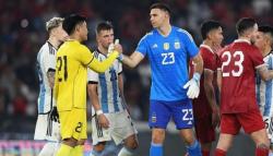 Cerita Kocak Ernando Ari Minta Jersey Emi Martinez: Kiper Indonesia Sempat Merasa Ditipu