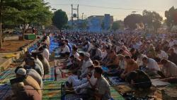 Takbir Bergema, Warga Muhammadiyah Bandarlampung Sholat Idul Adha di Lapangan Kalpataru Kemiling<
