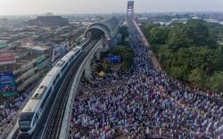 Jalanan Kota Palembang Dipenuhi Umat Islam Laksanakan Sholat Idul Adha
