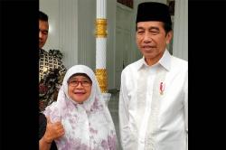 Sudah 3 Kali Foto Bareng Jokowi, May Astuti Ingin Berfoto dengan Ganjar Pranowo dan Gibran   