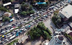 Kepadatan Lalu Lintas Kawasan Wisata Puncak saat Libur Idul Adha 1444 H
