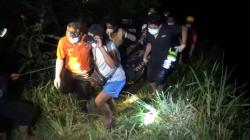 Mayat Terbungkus Karpet Ditemukan di Pinggir Tol Ngawi, Diduga Korban Pembunuhan 