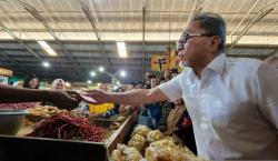  Zulkifli Hasan Bagi-bagi Uang di Pasar Bandarjo Semarang, Begini Respons Panwaslu<