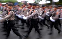 Parade Defile Anggota Polri Peringati Hari Bhayangkara ke-77