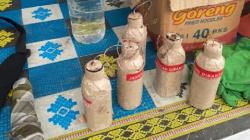 Penampakan Bom Rakitan Misterius Ditemukan Warga di Pariaman, 10 Botol Bersumbu<