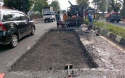 Ganjar Gercep Respons Keluhan Warganya soal Jalan Rusak yang Sering 