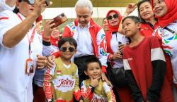 Ganjar Lepas Kontingen Jateng ke Fornas VII : Buatlah Kompetisi Jadi Sesuatu yang Menggembirakan<