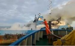 Polisi Selidiki Penyebab Kapal Tugboat Paiton Terbakar di Sungai Musi Banyuasin
