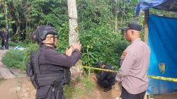Geger, Bocah Ambon Temukan Bom saat Main di Kebun Warga<