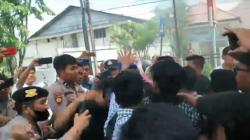 Ngeri, Unjuk Rasa di Kejari Tanjungbalai Asahan Nyaris Diwarnai Aksi Bakar Diri