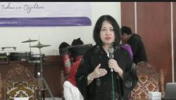 Susaningtyas Nefo Handayani Kertapati Berbagi Kiat dan Beri Semangat Wanita Tani di Wonosobo