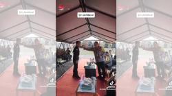 Viral Brimob Minta Mutasi ke Kapolri usai 13 Tahun Terpisah dari Istri, Langsung Dikabulkan