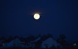 Penampakan Fenomena Supermoon di Langit Banda Aceh