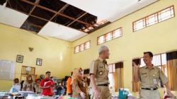 Ganjar Pranowo Kunjungi Korban Gempa Bantul, Yerry Tawalujan: Bacapres yang Gerak Cepat Bantu Rakyat, Jokowi Banget