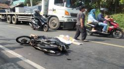 Kecelakaan di Sukabumi, Pemotor Lansia Tewas Terlindas Truk Fuso<