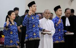 Tampang Jonatan Christie dan Anthony Ginting Berseragam PNS Bikin Pangling