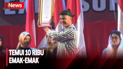 Teriakan 10 Ribu Emak-Emak Sambut Ganjar Pranowo di Surabaya 