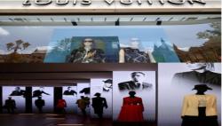 10 Brand Fashion Termahal di Dunia, Nomor 1 Punya Orang Terkaya ke-2 Sejagat