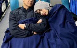 Potret Ganjar Pranowo Mesra dengan Siti Atikoh, Bahu Jadi Sandaran Istri Tercinta