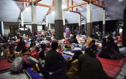 Dampak Banjir Lahar Hujan Gunung Semeru, 1.038 Orang Mengungsi