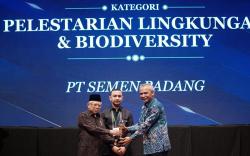 Wapres Ma'ruf Amin Serahkan Padmamitra Award 2022