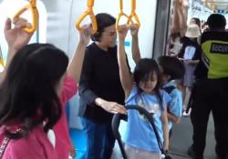 Liburan Sekolah, Sri Mulyani Ajak Cucu Jalan-jalan Naik MRT dan ke Taman Baca