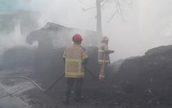 Kebakaran di Lapak Pemulung Bekasi, Satu Unit Mobil Pemadam Dikerahkan<