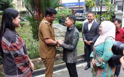 Menteri Singapura Temui Bobby Nasution Bahas Kerja Sama Pendidikan hingga Pariwisata