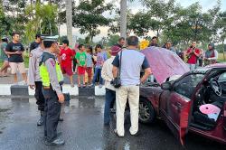 Korsleting Listrik, Mobil Terbakar di Alun-alun Purworejo