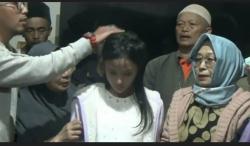 Tradisi Potong Rambut Gimbal di Dieng, Ada Anak Minta Uang untuk Beli Pakan Kucing Liar<